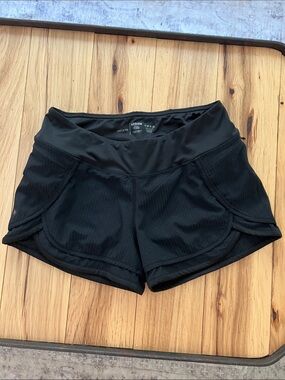 Hylete iris lined short Black with Wide Waistband and Pockets.